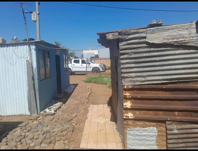 LAND FOR SALE IN PALM RIDGE